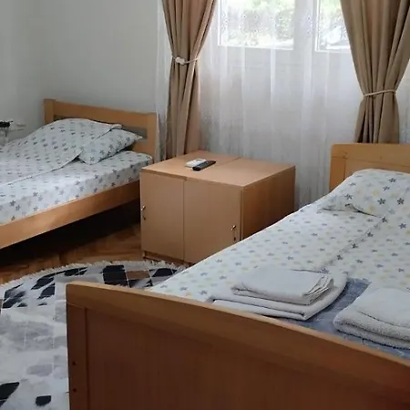 Jugi Apartment Kursumlijska Banja